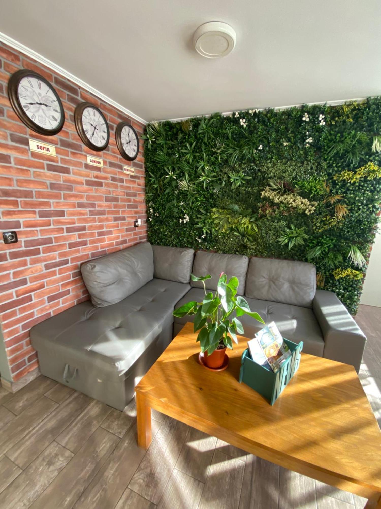 City Hotel Veliko Tarnovo Ngoại thất bức ảnh