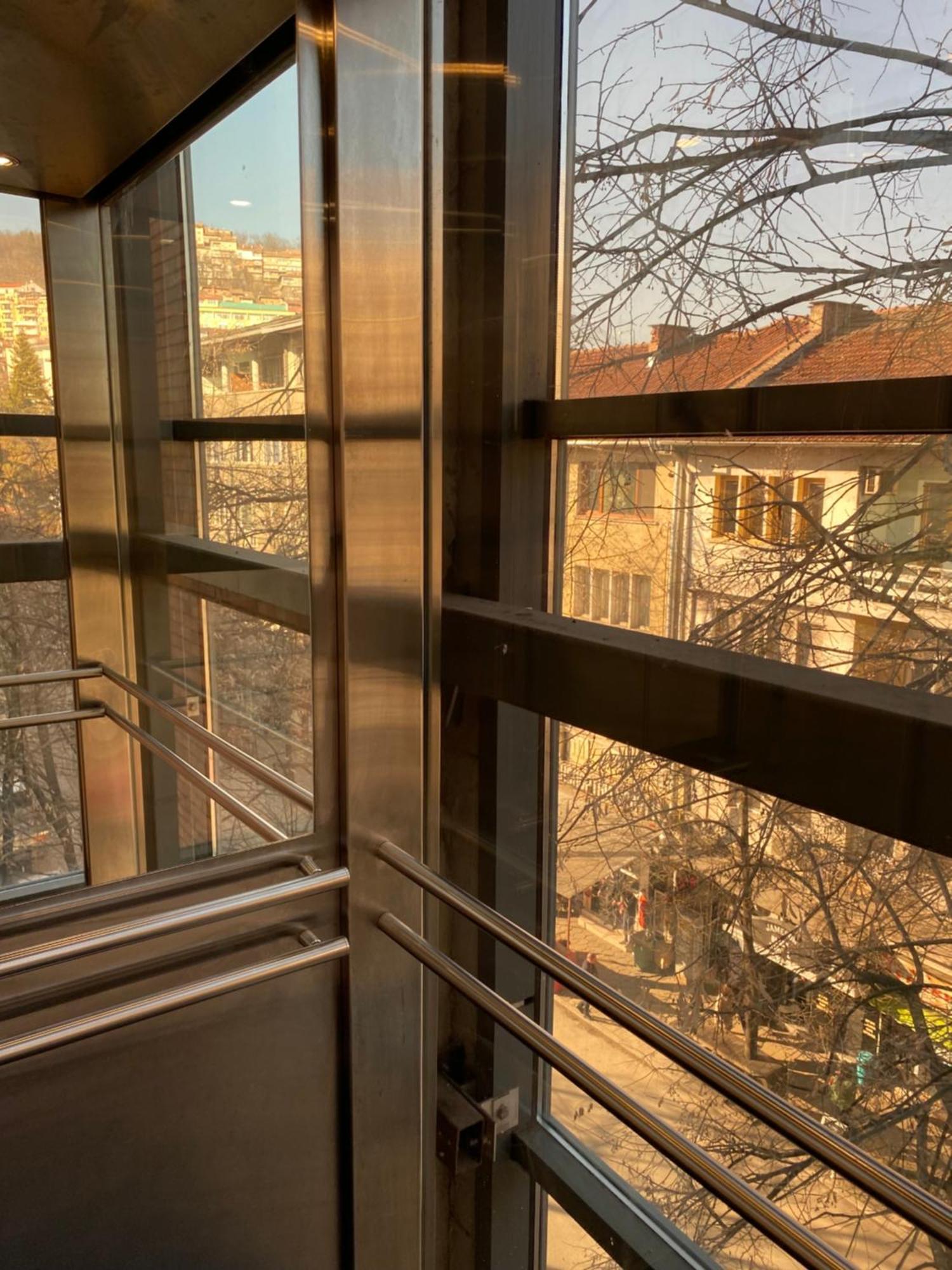 City Hotel Veliko Tarnovo Ngoại thất bức ảnh