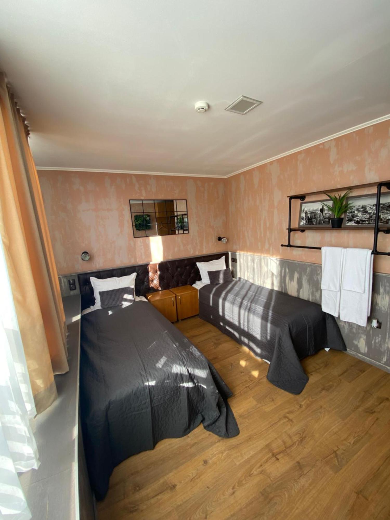 City Hotel Veliko Tarnovo Ngoại thất bức ảnh