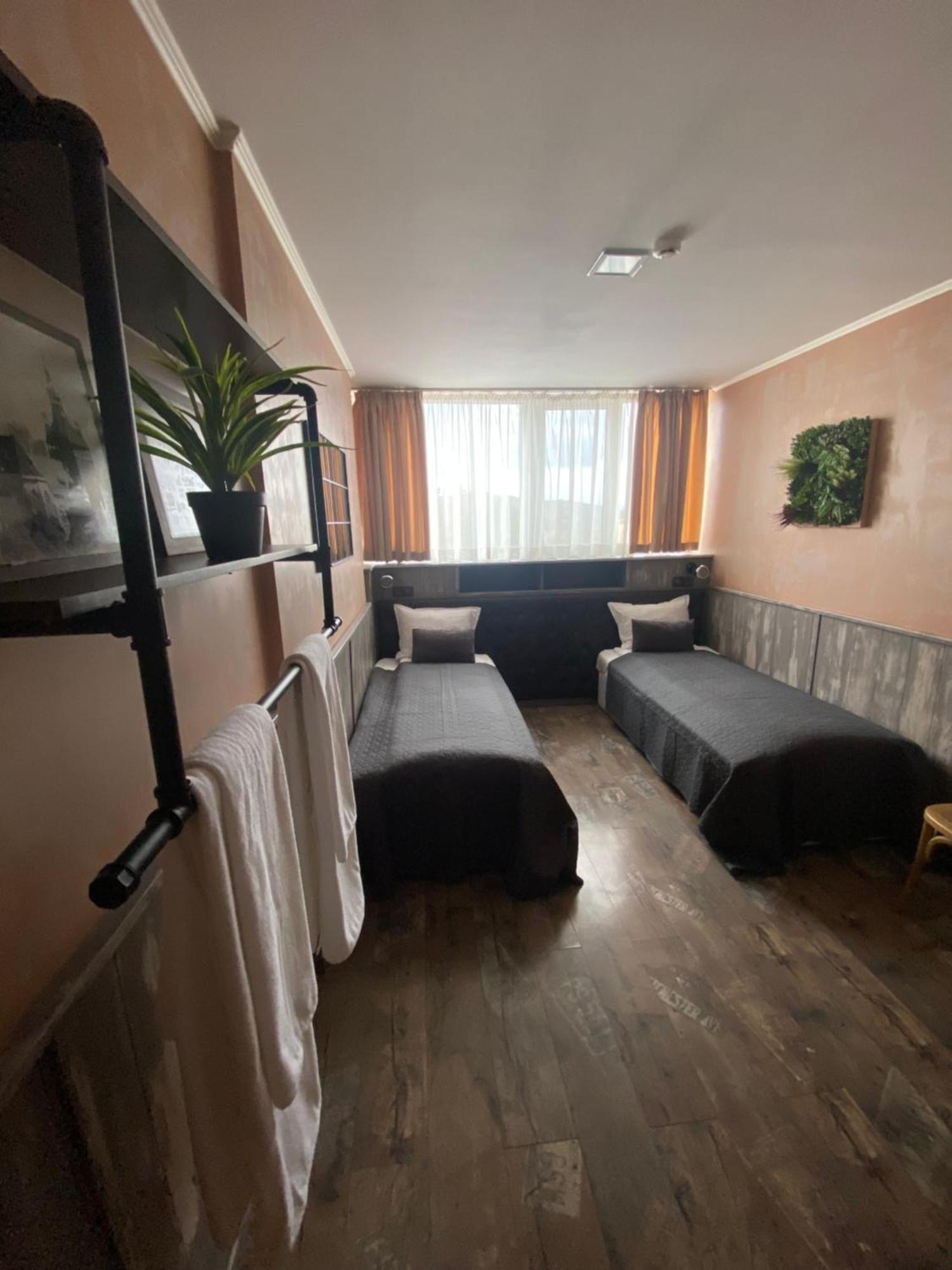 City Hotel Veliko Tarnovo Ngoại thất bức ảnh